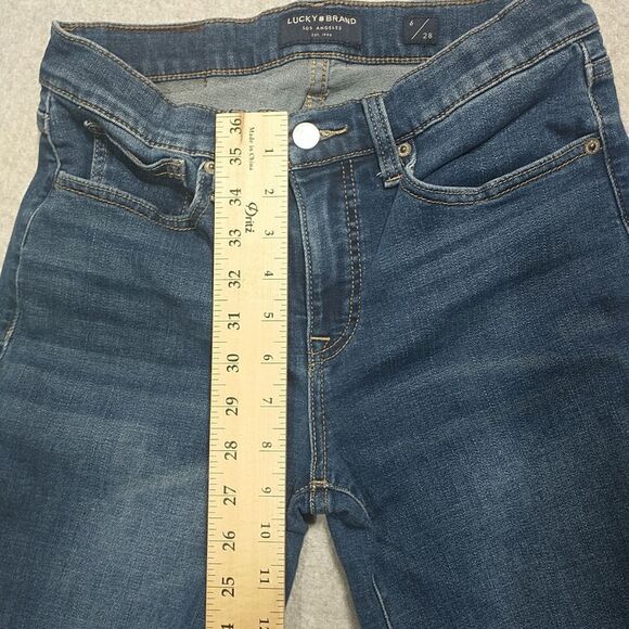LUCKY BRAND JEANS AVA CROP SZ 6/28 MID RISE COTTON BLEND BLUE WITH GREAT WASH. - Picture 4 of 9